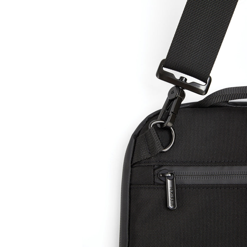 Load image into Gallery viewer, XD Design 14-inch laptop bag in black with adjustable shoulder strap and padded compartment for safe laptop storage.
