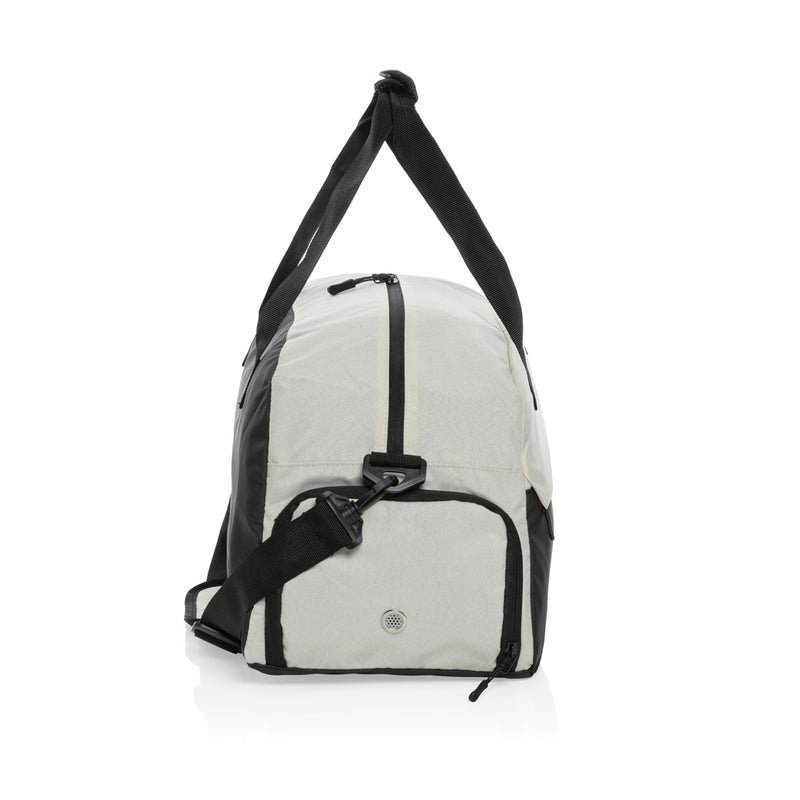Load image into Gallery viewer, Basic weekend duffel - Custom Wood Designs
