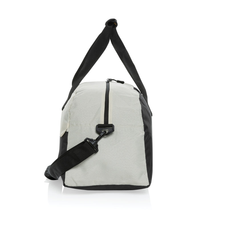 Load image into Gallery viewer, Basic weekend duffel - Custom Wood Designs
