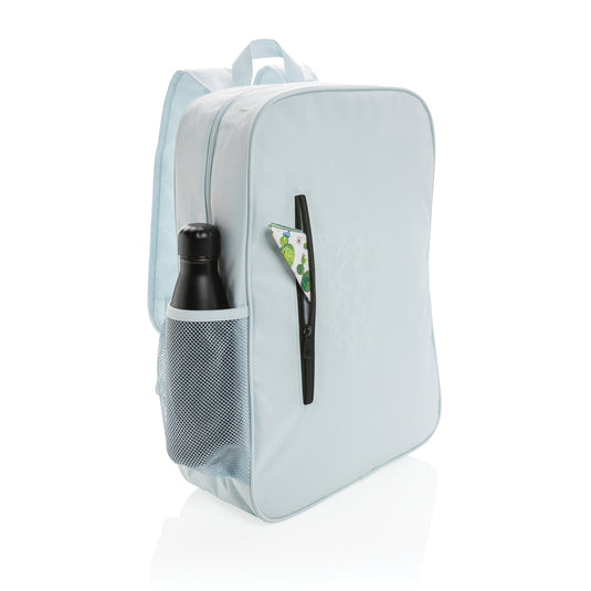 XD Collection Tierra cooler backpack for outdoor use, featuring insulated compartments and comfortable straps.