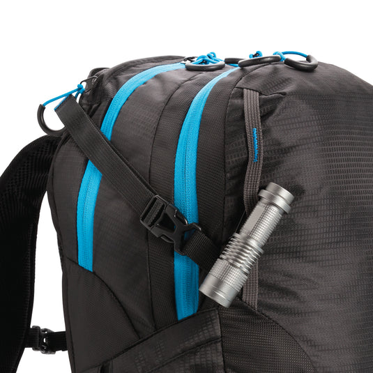 XD Collection Explorer ripstop medium hiking backpack 26L made of PVC-free material, featuring multiple compartments and adjustable straps.