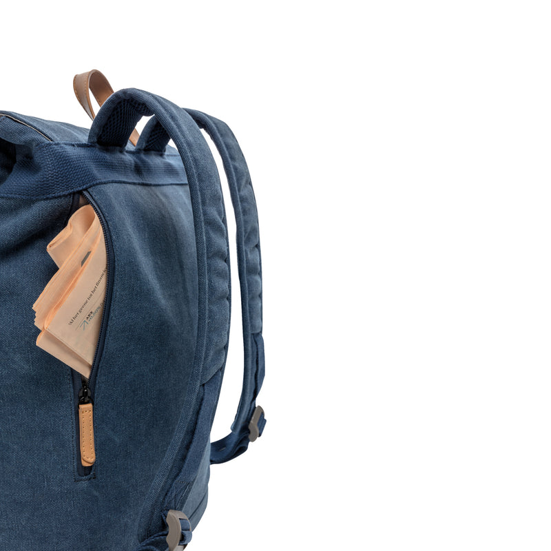 Load image into Gallery viewer, PVC-free canvas laptop backpack from XD Collection with multiple compartments and adjustable straps, ideal for travel and daily use.
