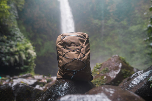 Impact AWARE™ hiking backpack 18L from XD Collection featuring adjustable straps and multiple compartments for outdoor travel.