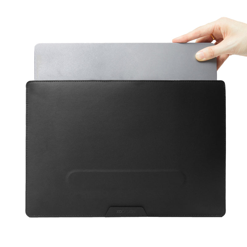 Load image into Gallery viewer, XD Design mobile office sleeve for 14-inch laptops, black protective bag with padded interior and sleek design.
