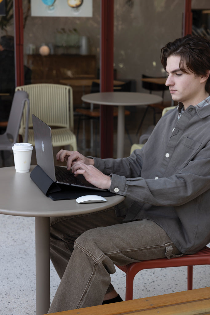 Load image into Gallery viewer, XD Design 14-inch mobile office sleeve showing sleek black fabric with zipper closure and padded interior for laptop protection.
