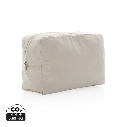Undyed Impact Aware™ 285 gsm canvas toiletry bag from XD Collection, showing its sturdy fabric and spacious interior.