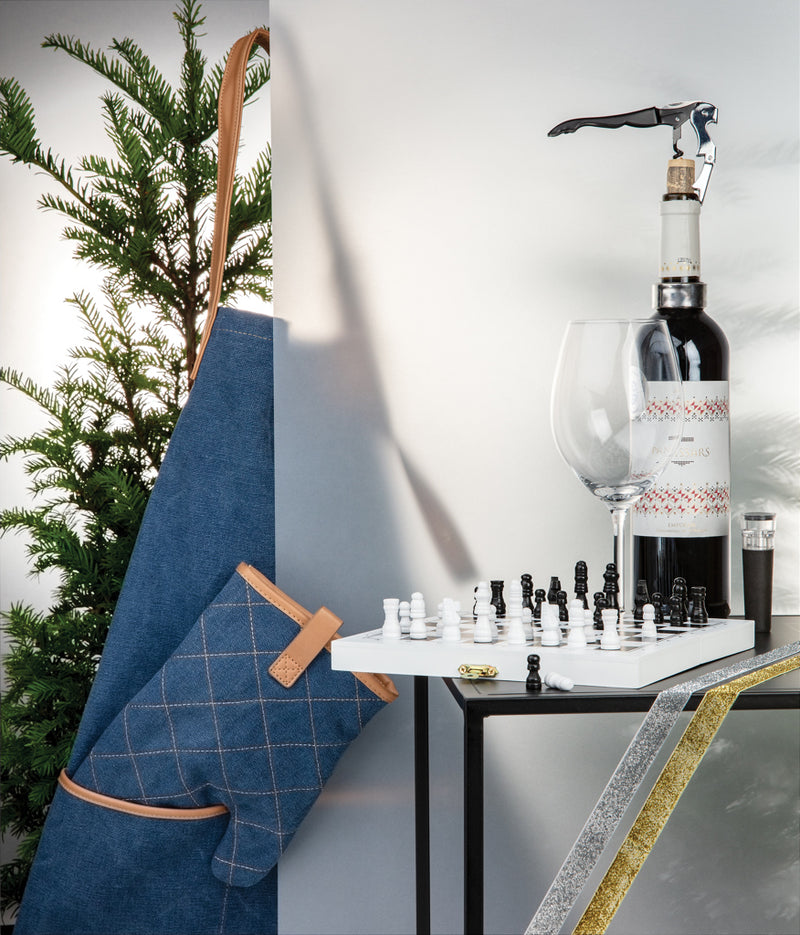 Load image into Gallery viewer, Set of three XD Collection Vino Sommelier tools for wine tasting, including corkscrew, foil cutter, and pourer, on a wooden surface.
