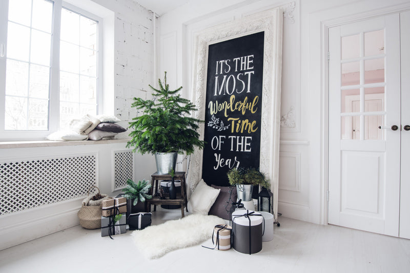 Load image into Gallery viewer, Securit Chalk Wall Kit - Black Paint 250 ml + Waterproof Markers + Stencils + Cleaner - in use

