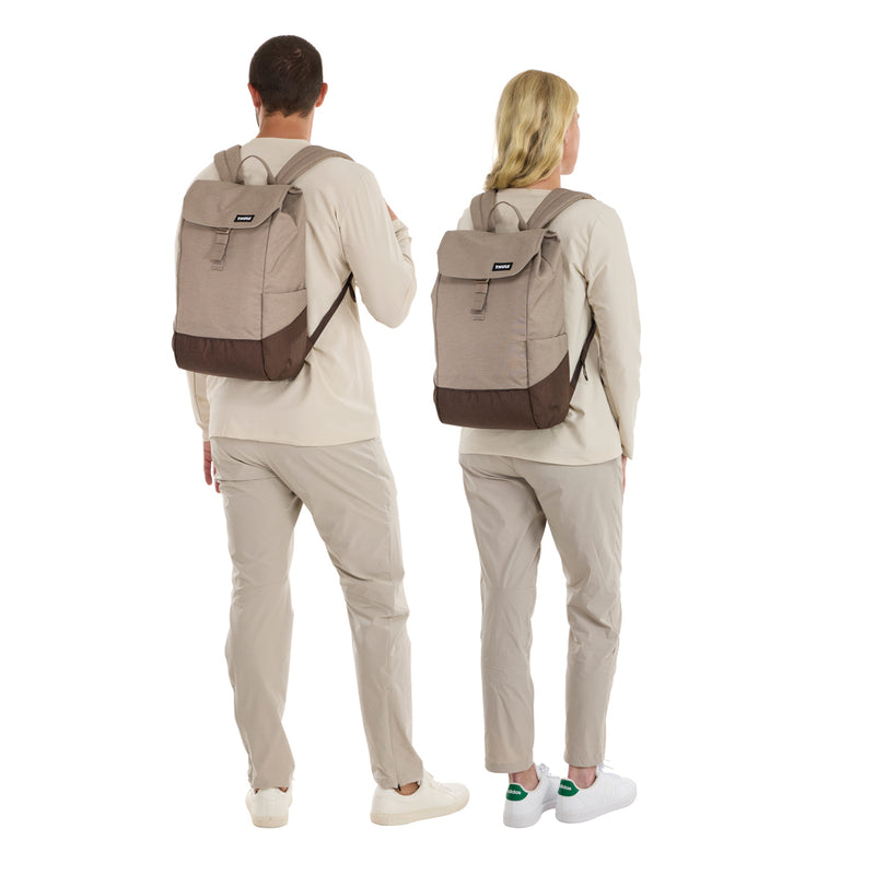 Load image into Gallery viewer, Thule Lithos backpack 16L in black, featuring multiple compartments and padded shoulder straps for comfortable travel and everyday use.
