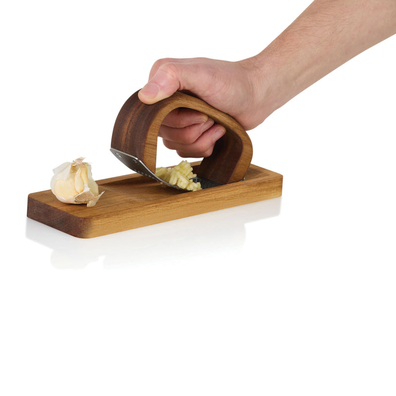 Load image into Gallery viewer, AdHoc RoccaAlio Garlic press with chopping board
