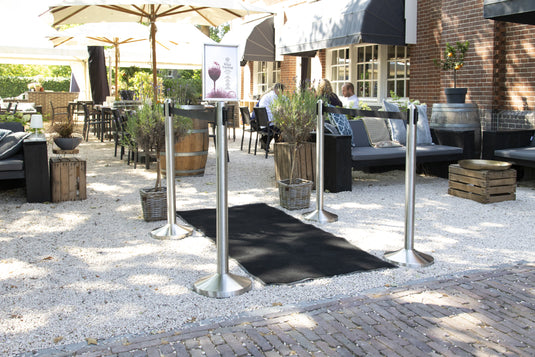 Securit Barriers Systems - Retractable - Stainless steel 101x51x51cm - in use