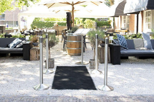 Securit Barriers Systems - Retractable - Stainless steel 96x7x7cm - in use