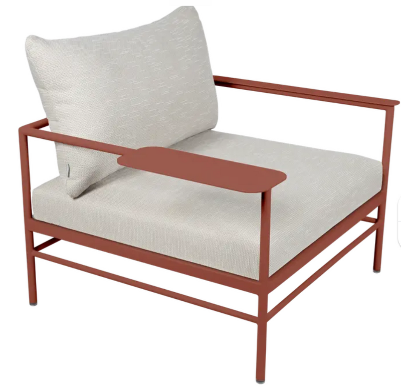 Load image into Gallery viewer, Fermob Rivage outdoor metal armchair with red ochre wicker seat, low armrest, suitable for garden furniture.
