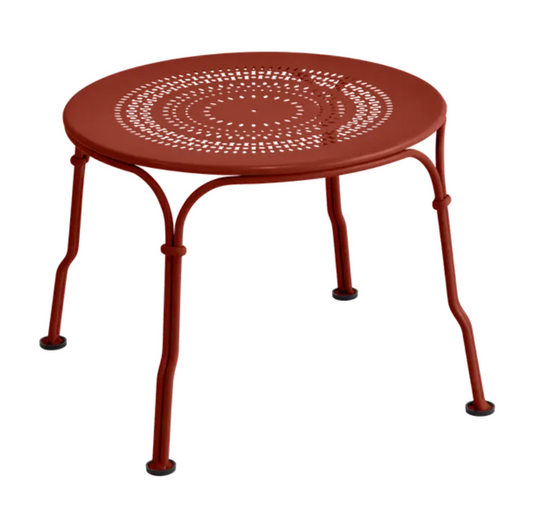Red Ochre Fermob 1900 Low Table with a 45 cm diameter, stylish metal furniture piece for indoor or outdoor use.