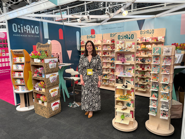 Flat Pack Displays