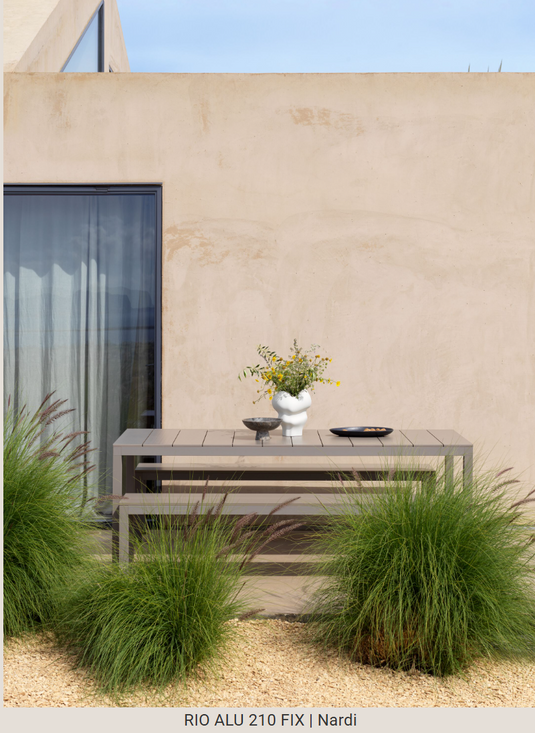 Nardi Rio Alu 210 fixed outdoor table with aluminum top and legs, ideal for garden or patio use.