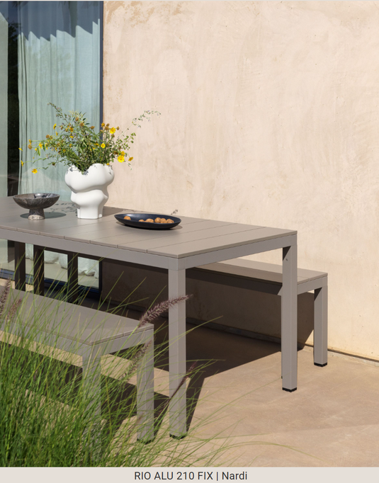 Nardi Rio Alu 210 fixed outdoor table with aluminum tabletop and sturdy legs, ideal for garden or patio seating.