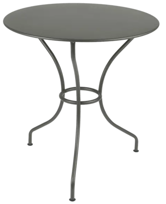 Fermob OPÉRA+ outdoor metal table with a 67 cm diameter, suitable for patio or restaurant outdoor seating.