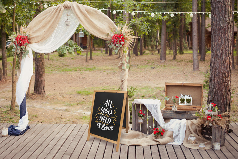 Load image into Gallery viewer, Securit Lit Pavement Sign Set - Woody Small Pinewood Pavement Board in Teak 85 cm - Board + LED Lamp + Wind Stopper + Markers - in use
