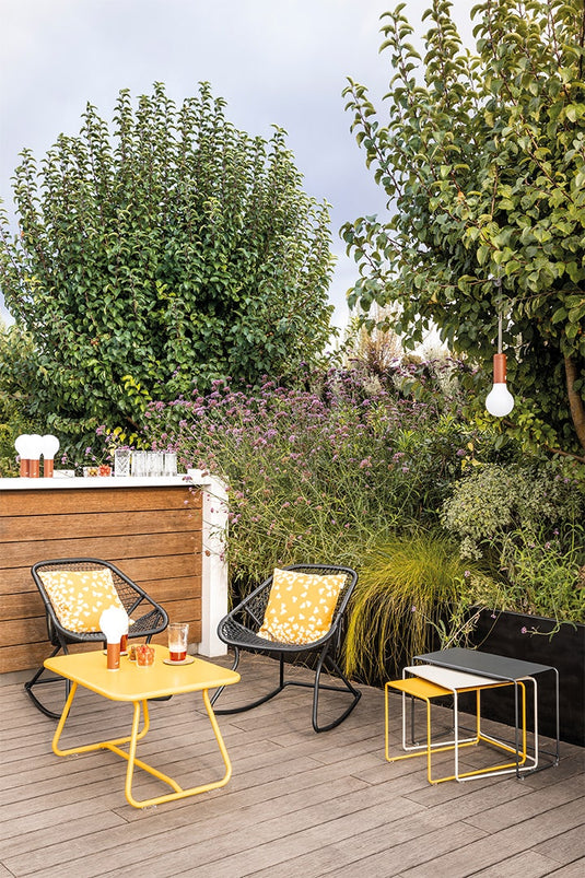 Fermob Trèfle Outdoor Cushion 44 x 44 cm – lifestyle