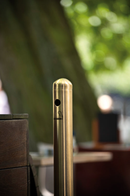 Securit Barriers Systems - Smoke Pole - Gold 104x25x25cm - in use