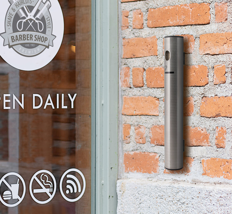 Load image into Gallery viewer, Securit Barriers Systems - Smoke Wall - Stainless Steel 41,2x6x6,9cm - Pack of 6 - in use
