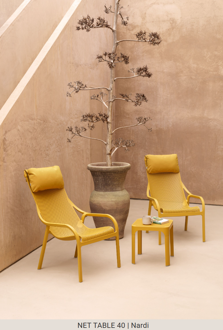 Load image into Gallery viewer, Nardi Net Table 40 outdoor side table in senape color, suitable for patio furniture, made of durable outdoor materials.
