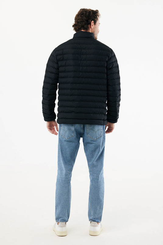 IQONIQ Maiko men's recycled polyester padded jacket in textile with a front view, showcasing its stylish design and padded structure.
