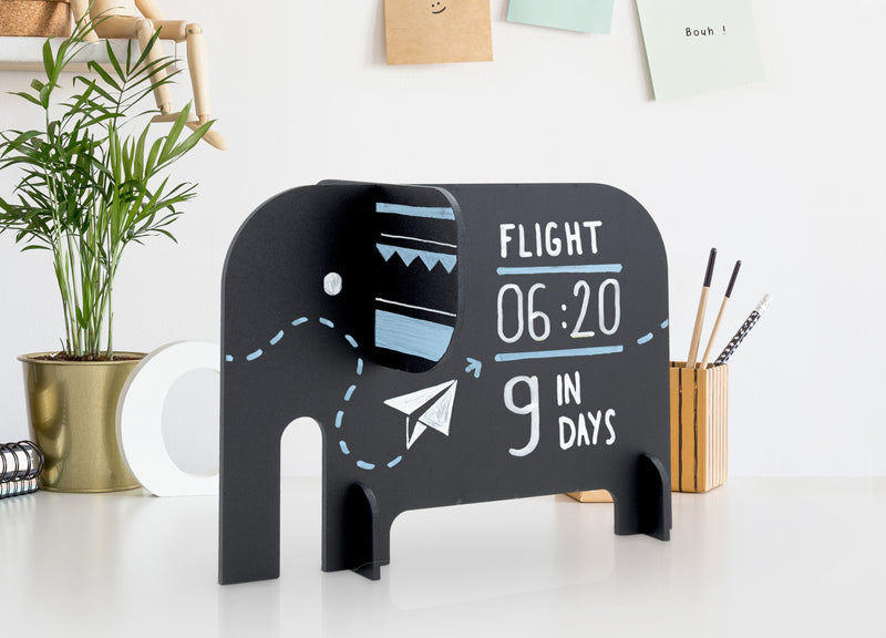 Load image into Gallery viewer, Securit Table Chalkboards - Silhouette 3D Animals - Black 14,3x19,8x10,1cm - Pack of 10 - in use
