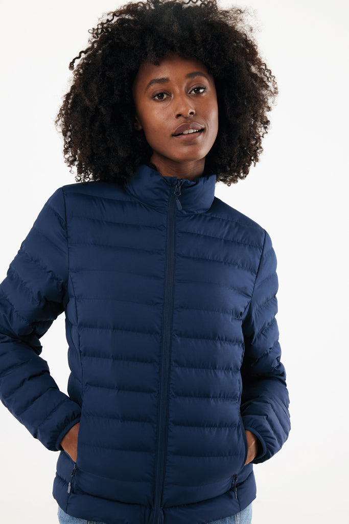 Load image into Gallery viewer, Maiko women's recycled polyester padded jacket by iqoniq, showcasing a stylish textile with a quilted design and padded insulation.
