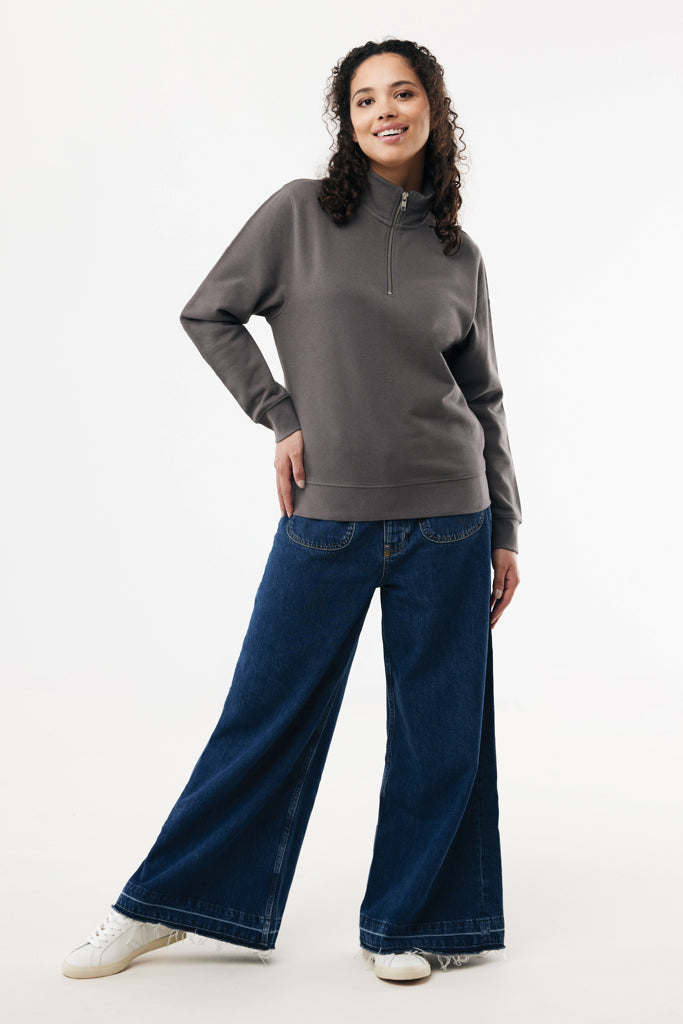 Load image into Gallery viewer, Iqoniq Elgon recycled cotton quarter zip sweater in textile, featuring a close-up of the quarter zip and soft fabric texture.

