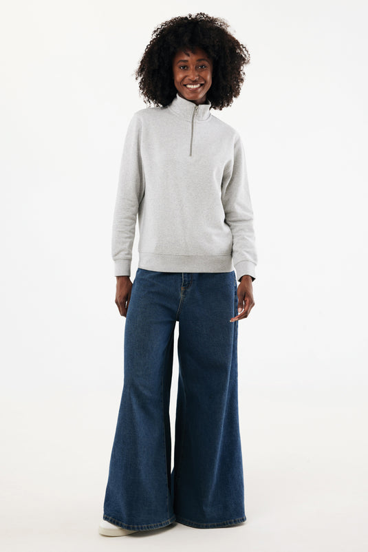 iqoniq Elgon recycled cotton quarter zip sweater, close-up of the textured textile fabric and quarter zip detail.