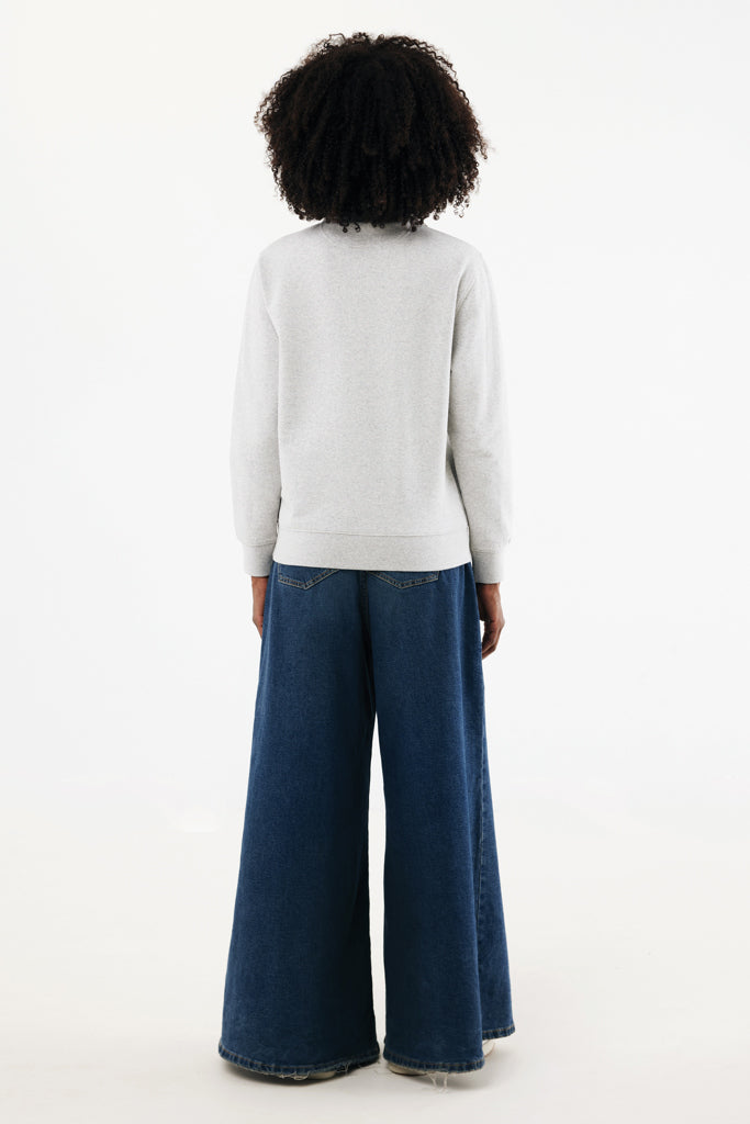 Load image into Gallery viewer, Elgon recycled cotton quarter zip sweater by iqoniq, close-up of soft textile fabric with zipper detail.
