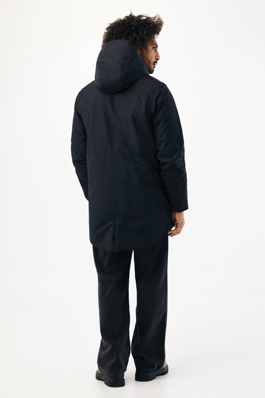 Iqoniq Thelon recycled polyester parka, lightweight textile with a hood and functional design, shown in a front view.