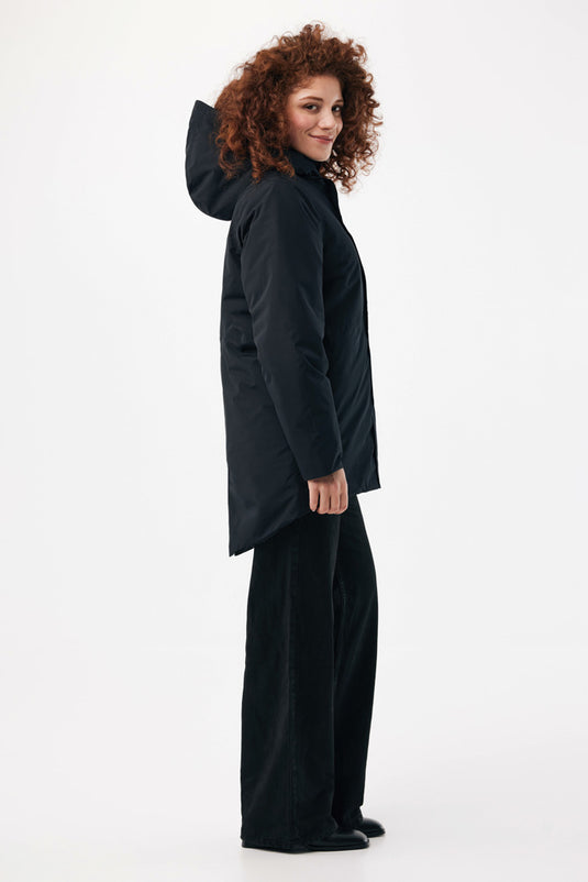 Iqoniq Thelon recycled polyester parka in textile, showcasing the insulated, eco-friendly design with a hood and full front zipper.