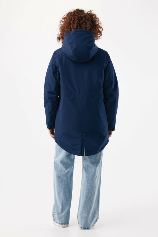 Iqoniq Thelon recycled polyester parka textile in black with a hood, showcasing its durable, eco-friendly design and soft fabric.