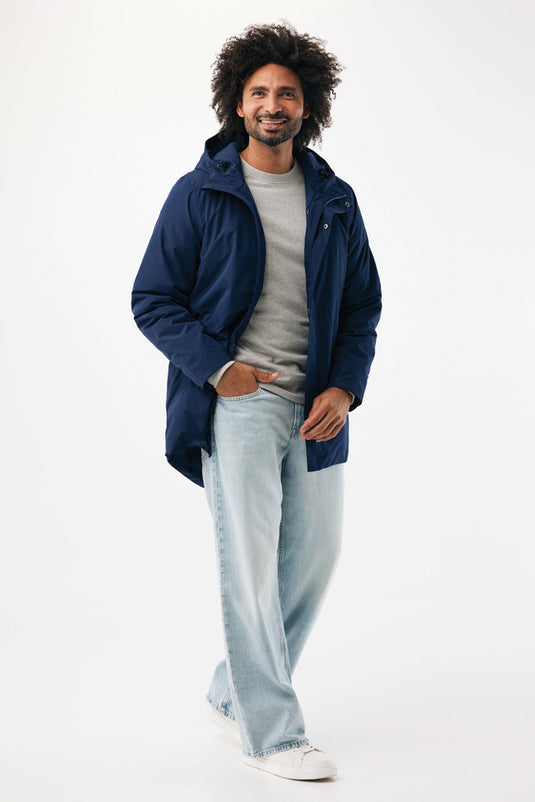 Iqoniq Thelon recycled polyester parka, textile outerwear with a sleek design and eco-friendly fabric for outdoor wear.