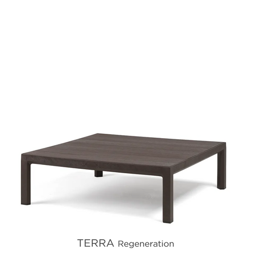 Nardi Maximo Tavolino 80 outdoor coffee table made of durable material, suitable for hotel terraces and outdoor spaces.