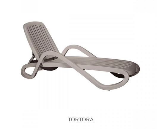 Nardi Eden sun lounger, stackable outdoor recliner with armrests and wheels, in tortora color for comfortable outdoor relaxation.