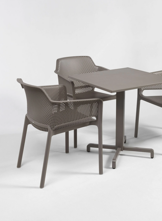 Nardi Net Chair outdoor chair with a woven tortora-colored seat and backrest, stylish and durable outdoor furniture.