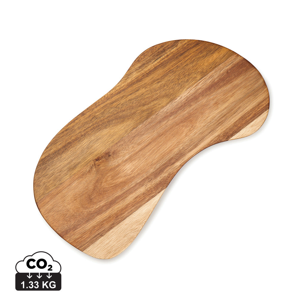 Vinga Veia serving board M made of wood, showcasing a smooth surface and natural grain for serving cheese and appetizers.