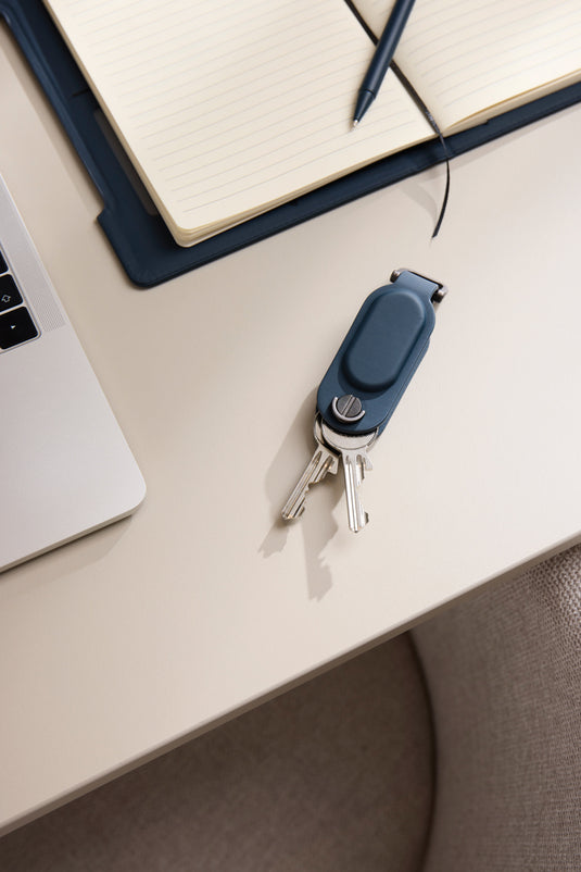 Vinga Baltimore RCS key organiser with finder, a compact phone and tablet accessory with multiple key slots and built-in locator.