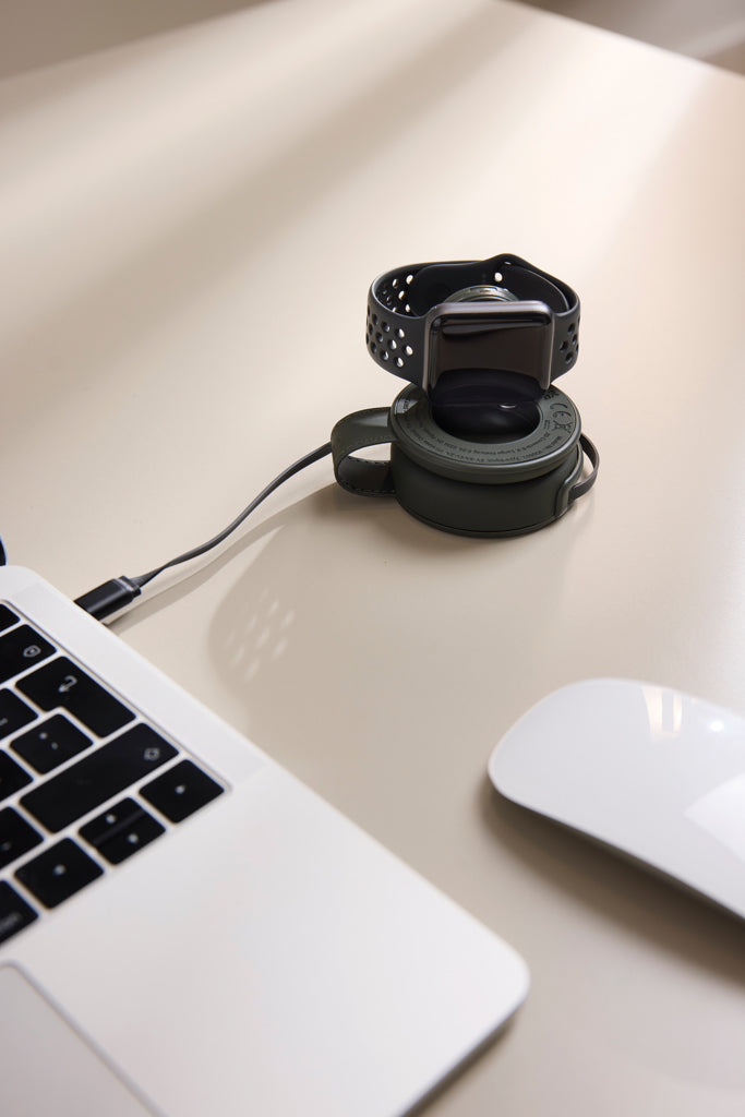 Load image into Gallery viewer, Vinga Baltimore RCS 2-in-1 wireless travel charger for phones and tablets with 15W fast charging in compact design
