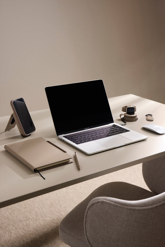 Vinga Baltimore RCS 2-in-1 wireless travel charger with 15W for phones and tablets, compact and portable accessory.
