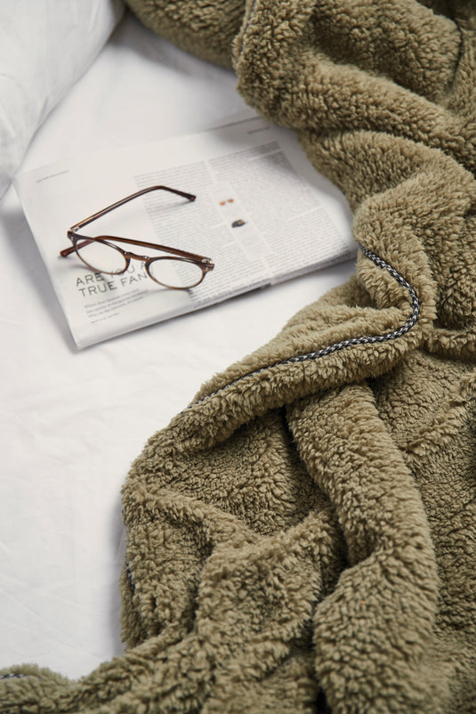 Main GRS recycled double pile blanket