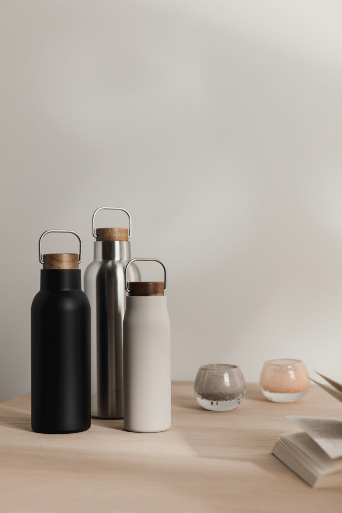 Load image into Gallery viewer, VINGA Ciro RCS recycled vacuum bottle 580ml - Custom Wood Designs
