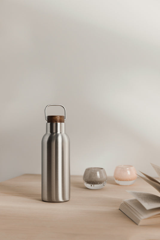 VINGA Ciro RCS recycled vacuum bottle 580ml - Custom Wood Designs