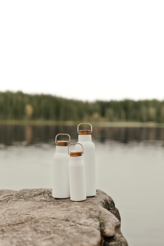 Load image into Gallery viewer, VINGA Ciro RCS recycled vacuum bottle 580ml - Custom Wood Designs
