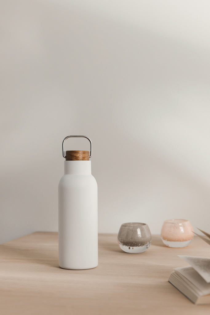 Load image into Gallery viewer, VINGA Ciro RCS recycled vacuum bottle 580ml - Custom Wood Designs
