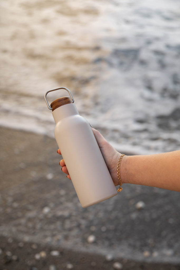 Load image into Gallery viewer, VINGA Ciro RCS recycled vacuum bottle 580ml - Custom Wood Designs
